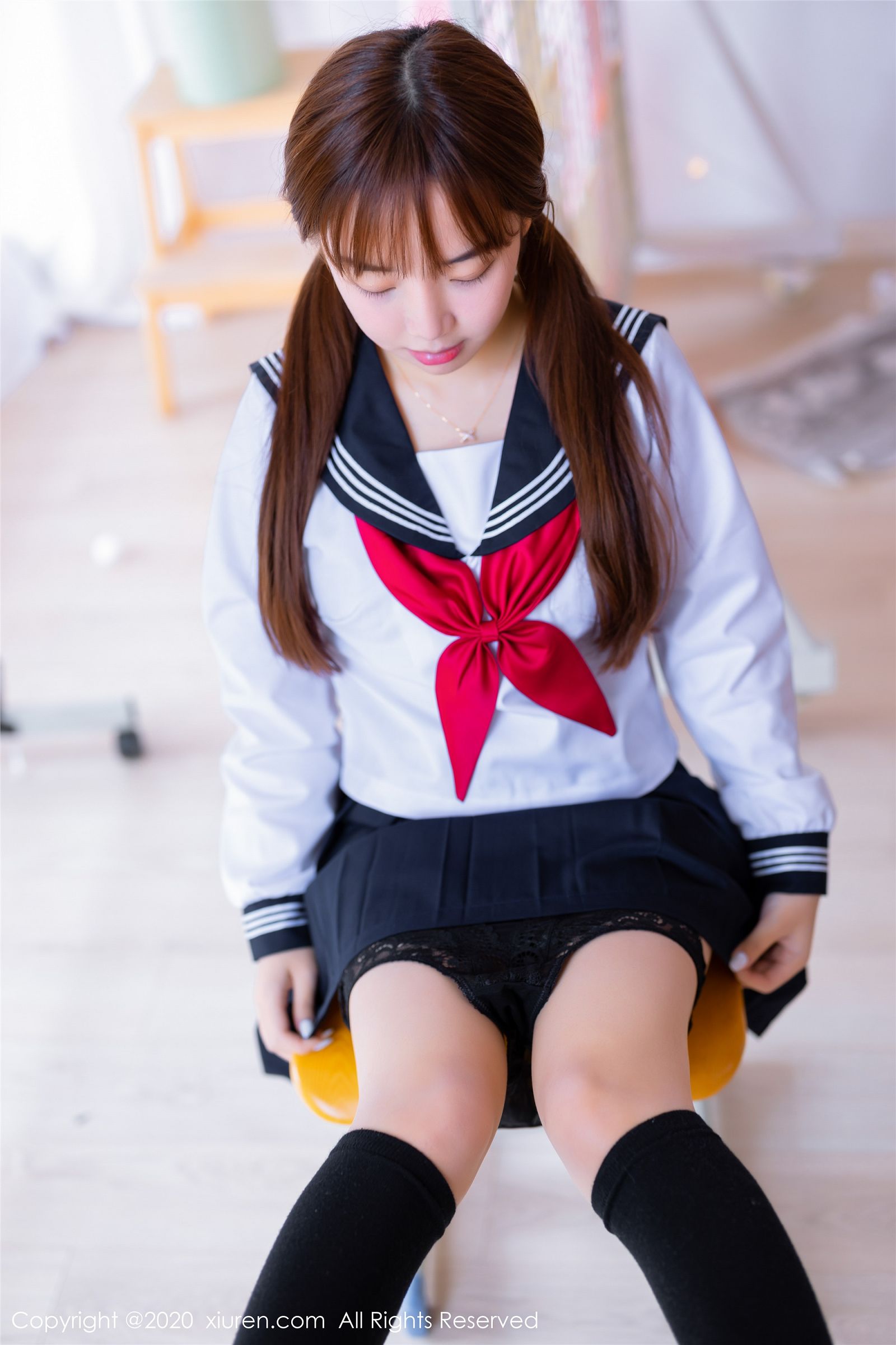 [XiuRen秀人网]VOL.2196 嫩模团团子 una经典JK制服配黑色丁字裤秀翘臀撩人诱惑写真59P-秀人网官方网站