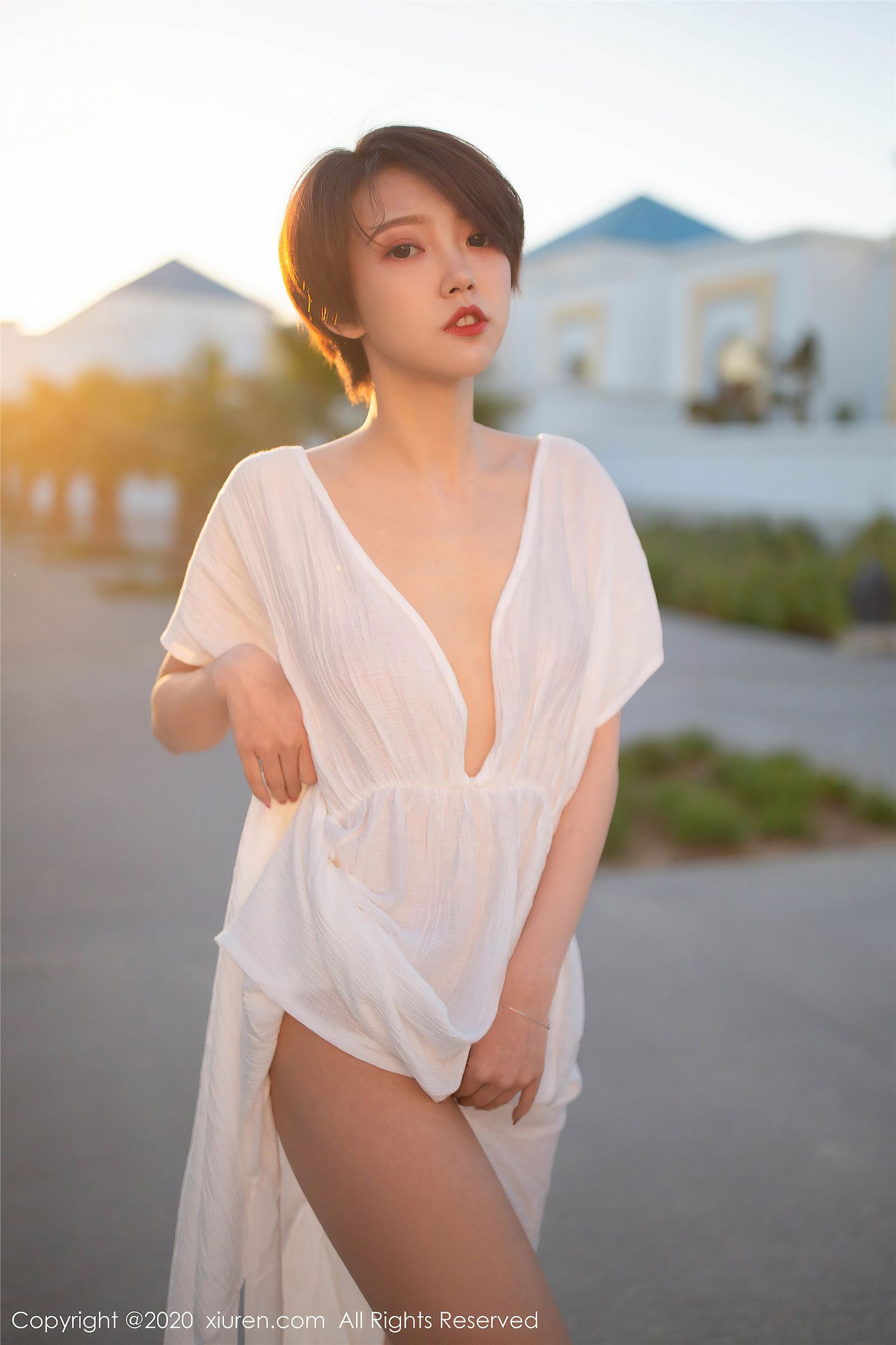 [XiuRen秀人网] VOL.2405 冯木木LRIS-秀人网官方网站